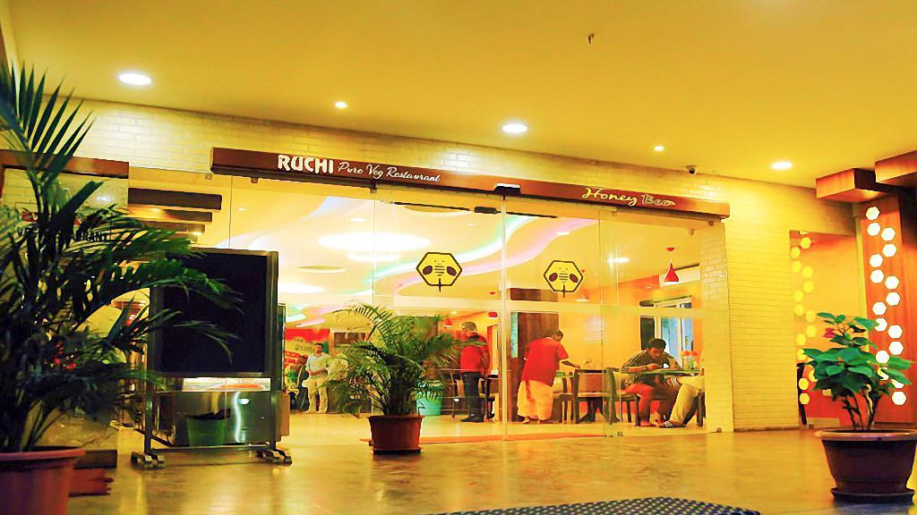 Sindhu Towers Hotel Vellore Exterior photo