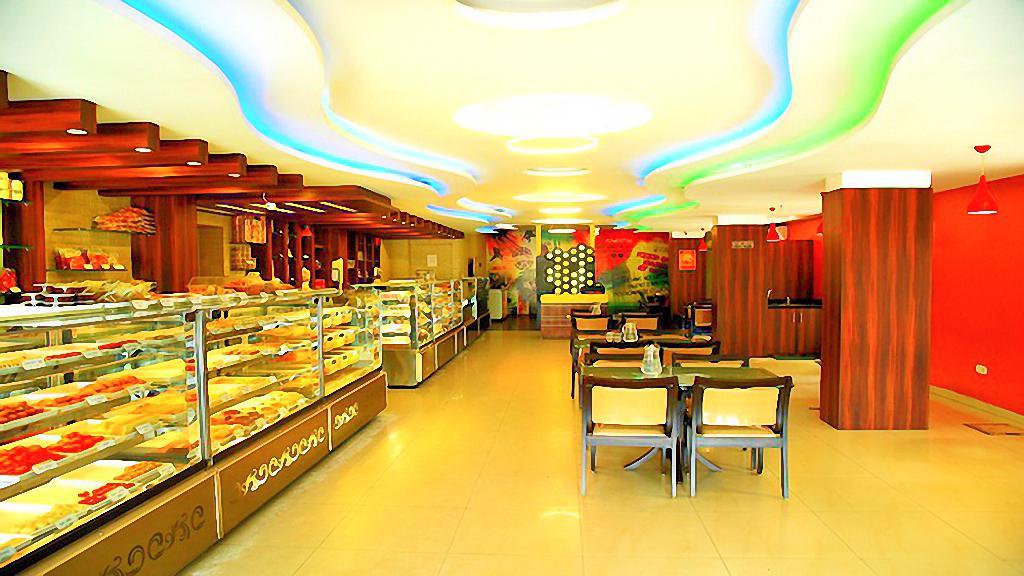 Sindhu Towers Hotel Vellore Exterior photo